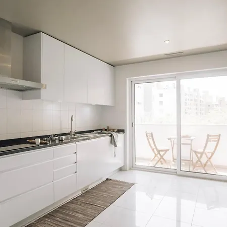 Ascou - 3 Bedrooms In Parque Nacoes Daire *