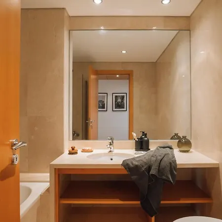 Ascou - 3 Bedrooms In Parque Nacoes Daire