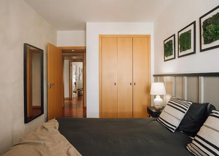 Ascou - 3 Bedrooms In Parque Nacoes * Lisboa