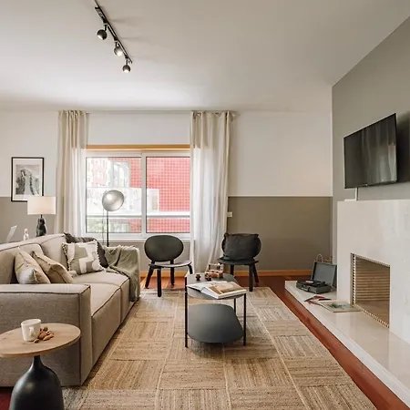 Ascou - 3 Bedrooms In Parque Nacoes Apartment Lisbon